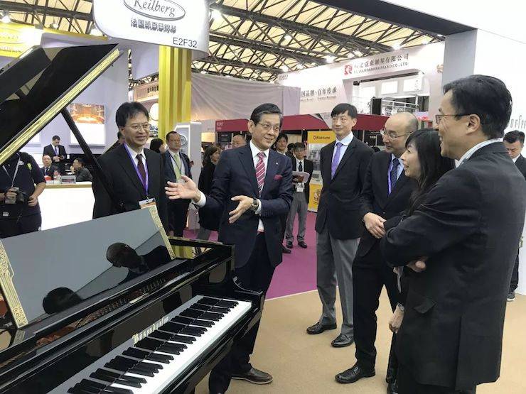 中田社长视察w88win优德钢琴展区